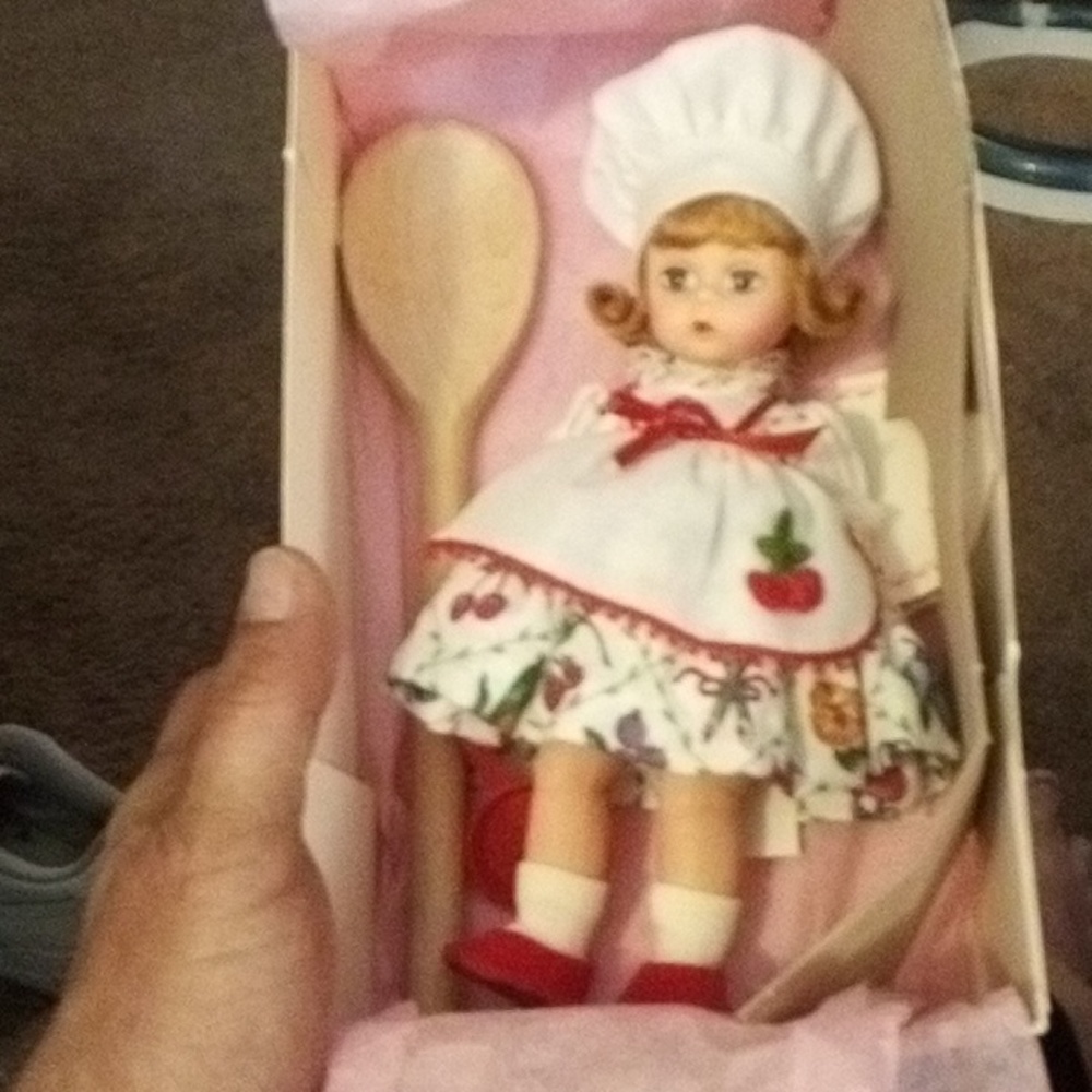 Madame Alexander Pat A Cake